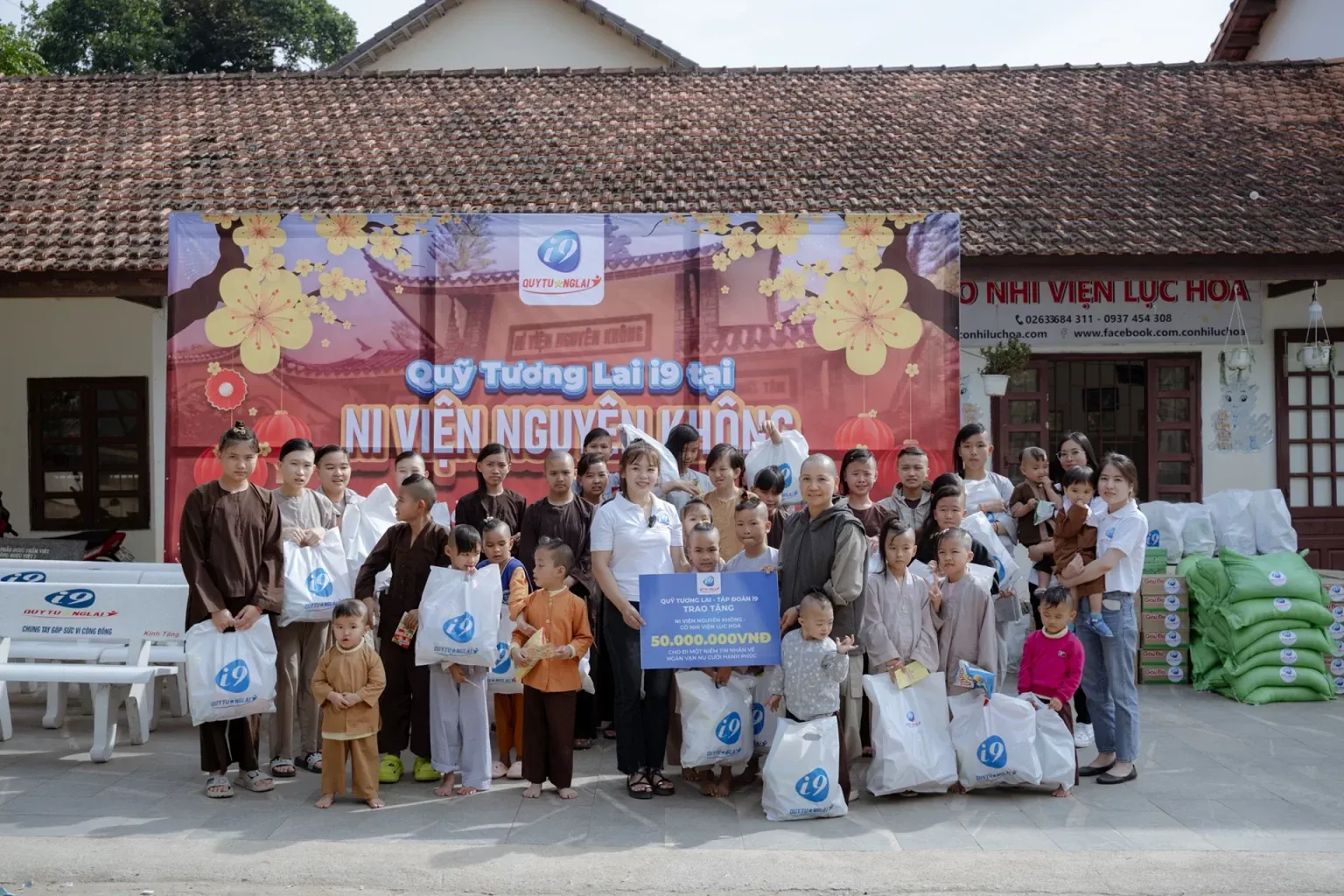 Cảnh tượng cá cược thể thao và xổ số phổ biến tại Việt Nam, thể hiện sự an toàn và cộng đồng